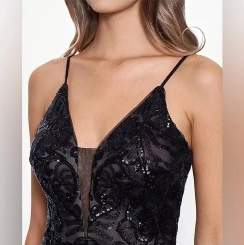 NWT Betsy & Adam Embellished Illusion-Inset Gown in Black Tan Size 2 - Picture 3 of 16